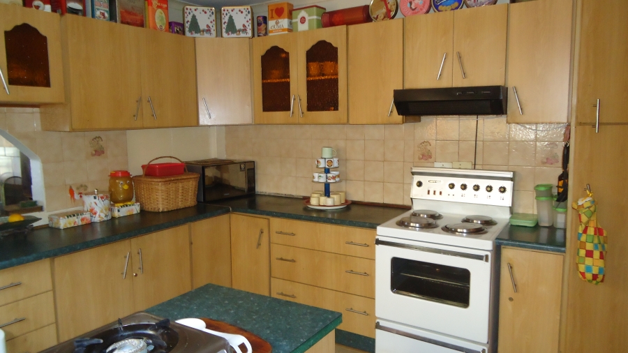 4 Bedroom Property for Sale in Pineview Western Cape